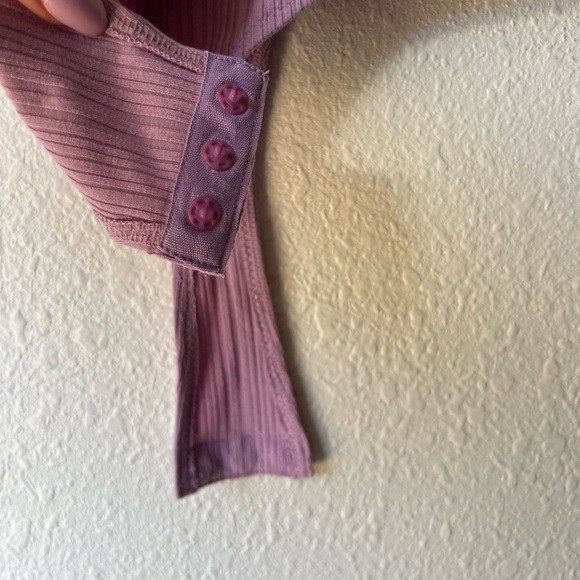 NWOT BCBG Lilac Body Suit adjustable tied straps - Picture 5 of 12